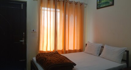 Mountain view cottage and Rafting Room Type - Bedroom 1