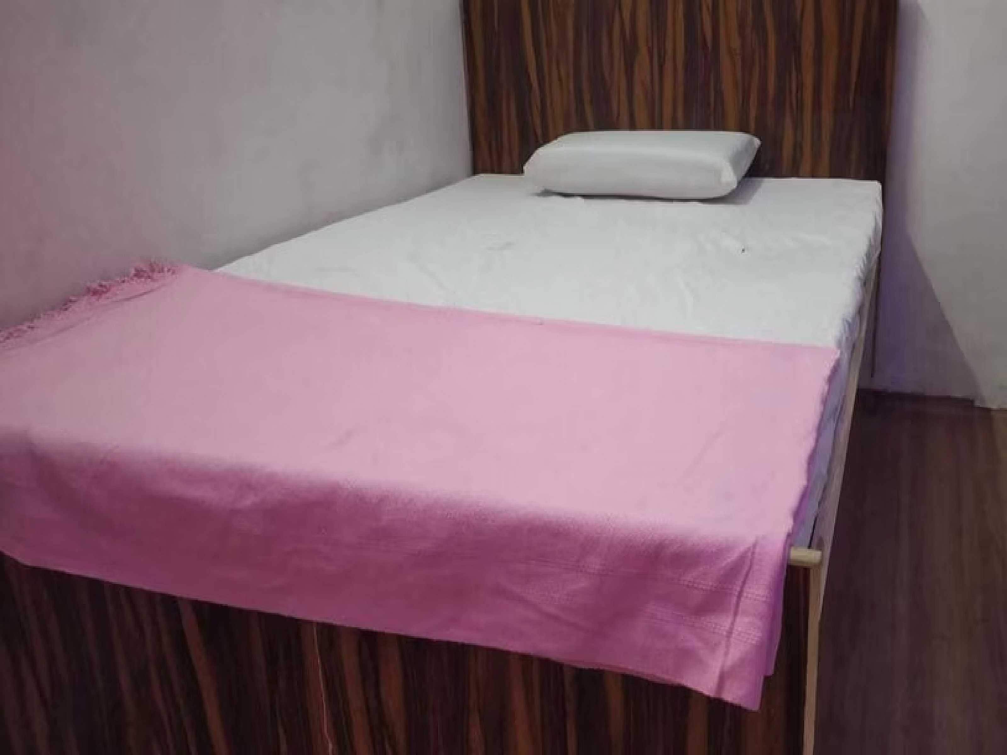 Hotel O Diamond - Tap to explore photos