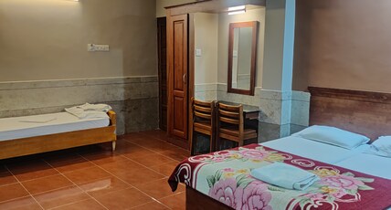 Hotel Shadow Moon Room Type - AC Deluxe Family Room