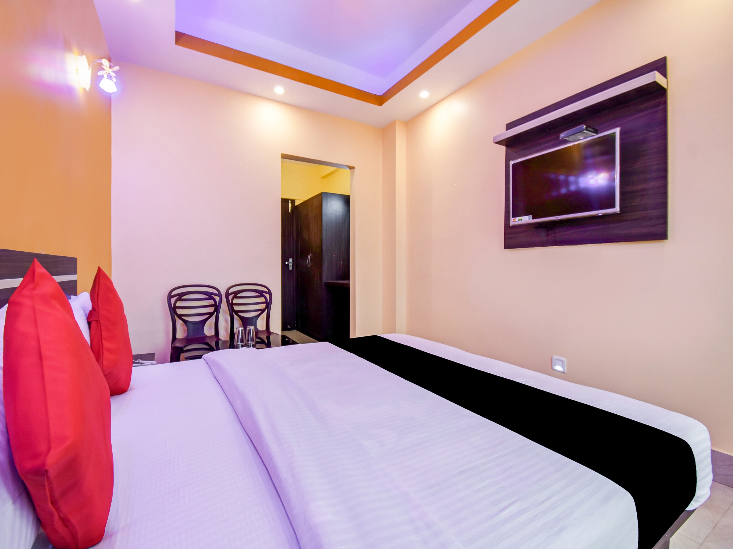 Hotel O Dev Bhumi - Tap to explore photos