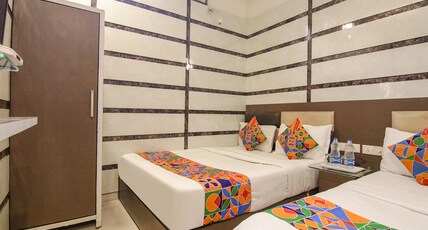 Hotel Rosewood Inn Room Type - Premium Room with City View