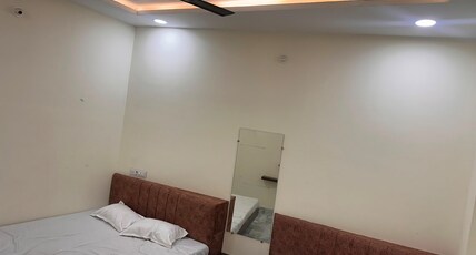Kridha Home Stay Room Type - Classic Family Room (Non AC)