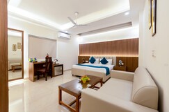 Marks (Opp. Barclays 62) Noida