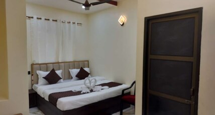 Om Palace Inn Room Type - Standard AC Rooms