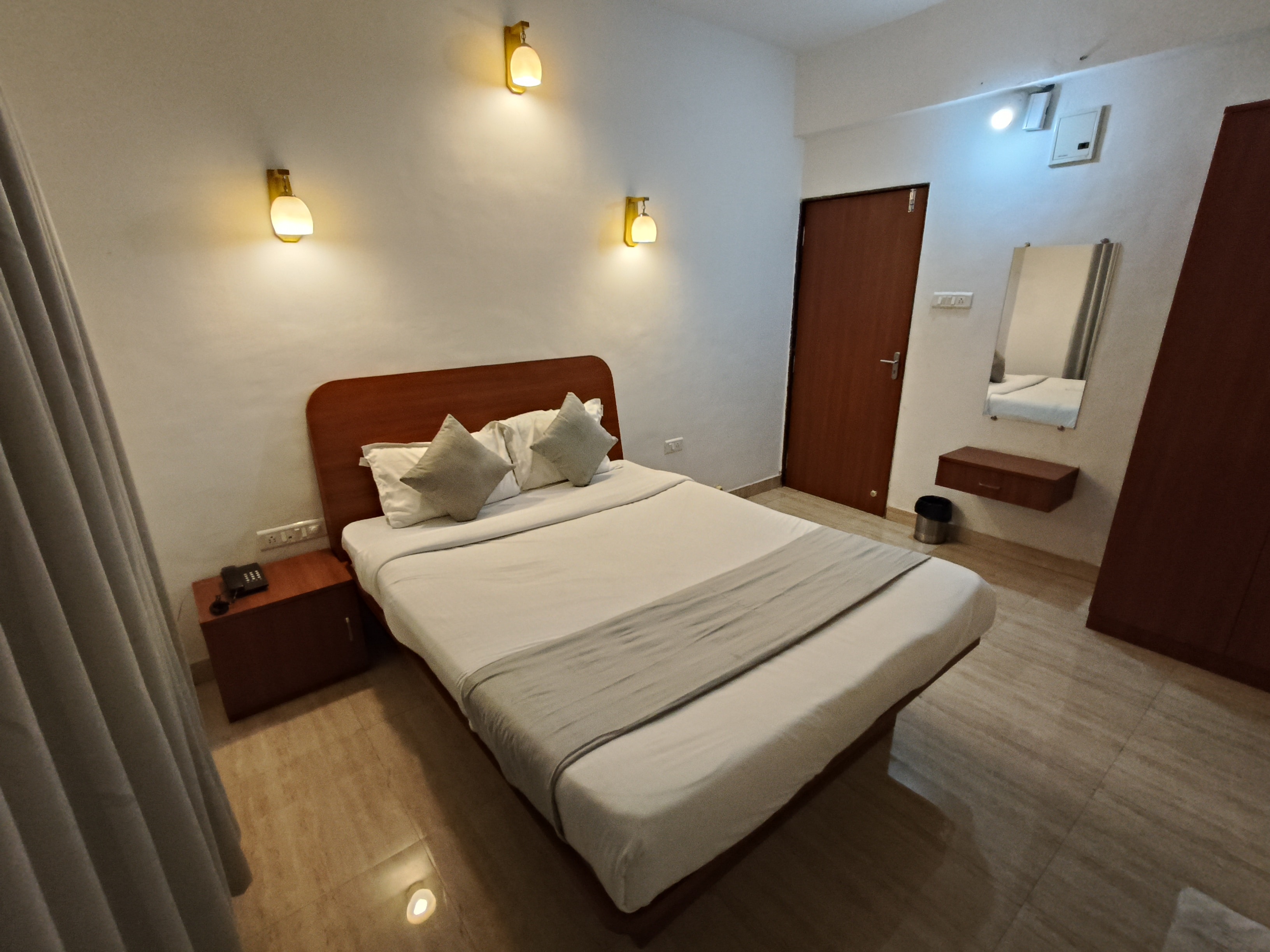 Hotel Sandesh Palace - Tap to explore photos
