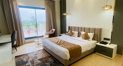 The Holy Awadh Hotel Room Type - Signature Suites