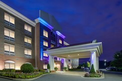 Holiday Inn Express Hotel & Suites Raleigh SW NC State