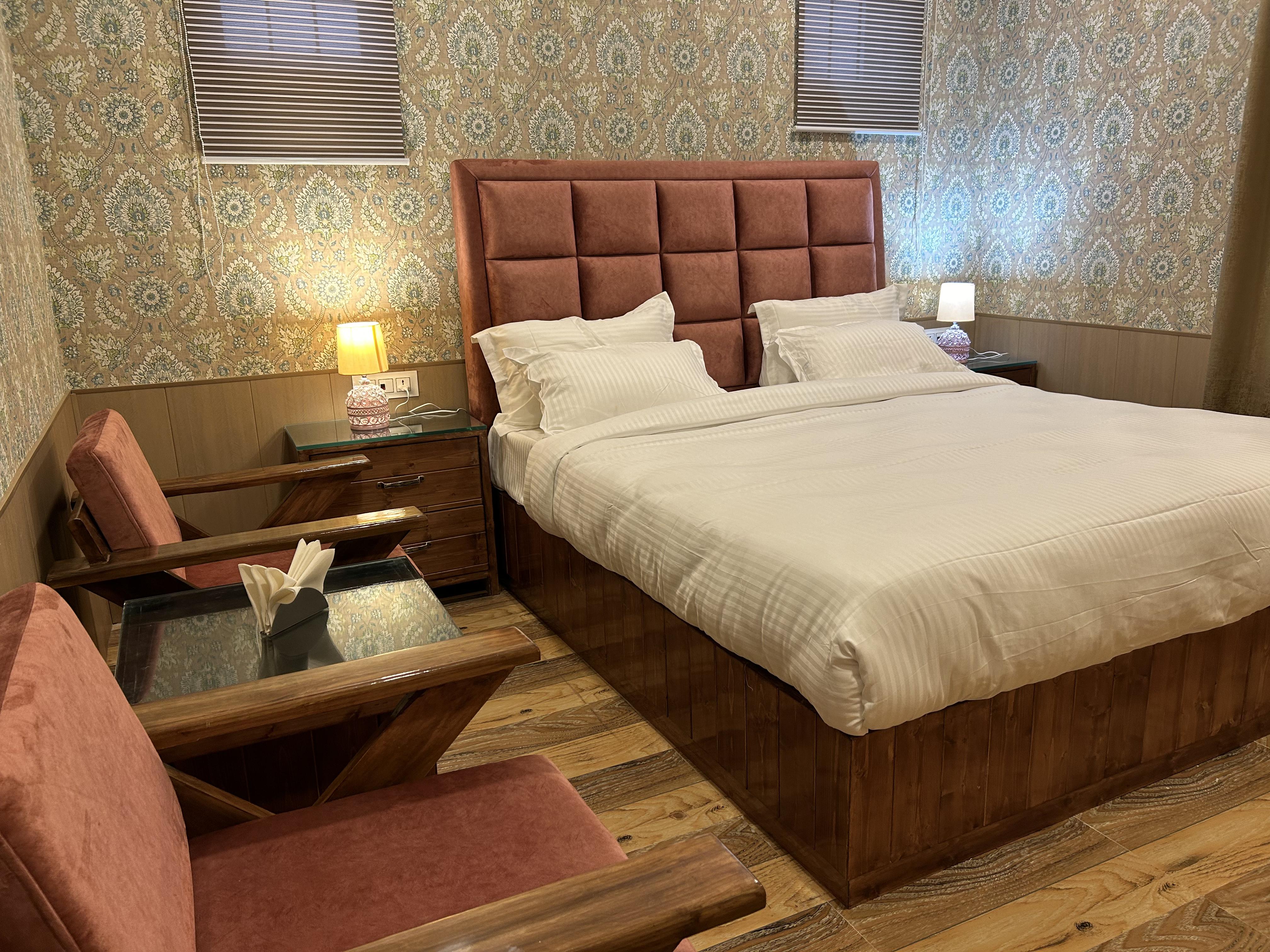 Ginkgo Leaf - Tap to explore photos