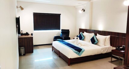 Hotel Silver Leaf Ankleshwar Room Type - Super Deluxe Room