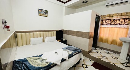Hotel Sahu Rooms Ayodhya Room Type - Deluxe Room NON AC