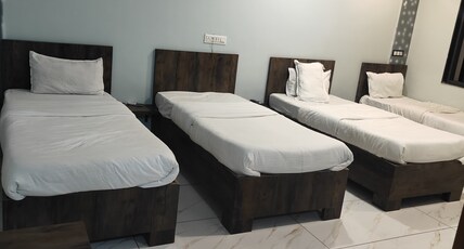 GURUKRIPA HOTEL & RESTAURANT Room Type - Deluxe Double Bed Room with City View