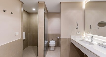 Palmaroga Hotel Asuncion, Tapestry Collection by Hilton Room Type - 1 KG 2 TWIN FAMILY DUPLEX