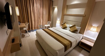 SOUTH COAST HOTELS Room Type - Deluxe Room