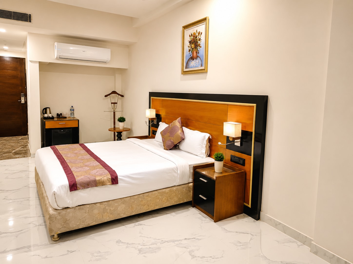 Hotel BB Grand Agra - Tap to explore photos