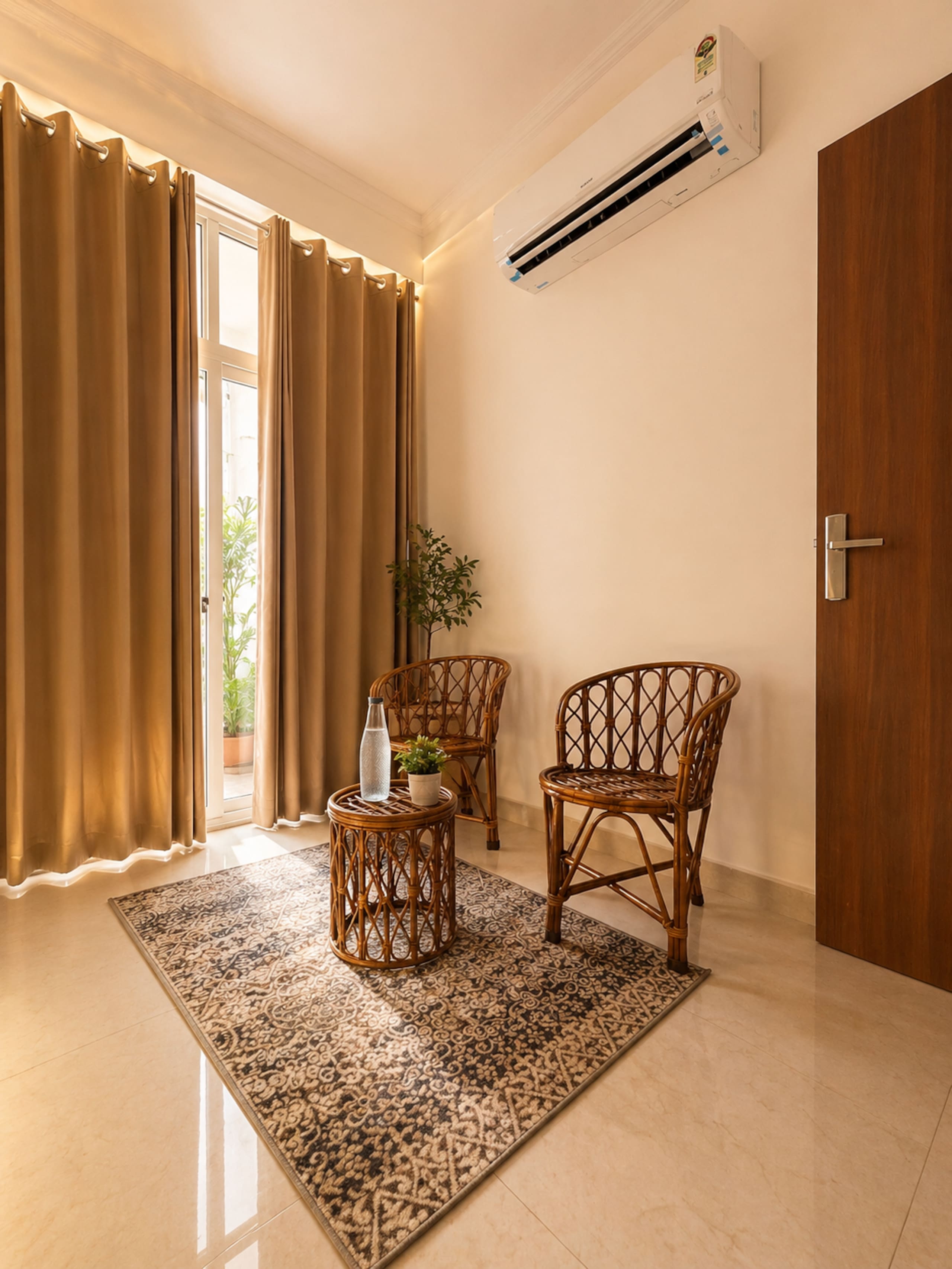 Luxury 1BHK Studio Balcony Mansarovar - Tap to explore photos