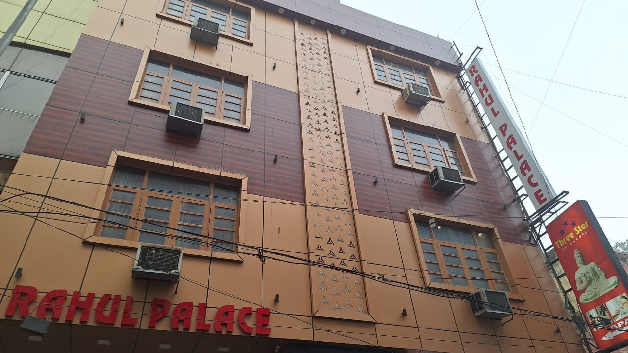 Rahul Palace by Golden Tree @ karol Bagh - Tap to explore photos
