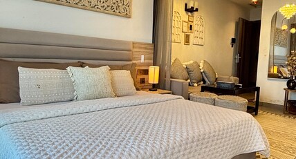 Cozy Corner|couples friendly|luxury studio Room Type - Boho bliss| 37th floor | river view couple friendly super luxury studio Cozy Corner|couples friendly|luxury studio Room Type - Boho bliss| 37th floor | river view couple friendly super luxury studio