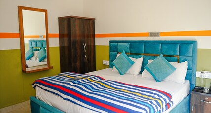 Madpackers Rishikesh Laxman Jhula  Room Type - Superior Double Ensuite, Block B