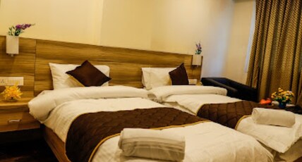 Hotel RN Grand Room Type - Deluxe Twin Bed