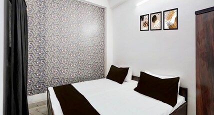 Hotel shree panchmukhi residency Room Type - Bedroom 5