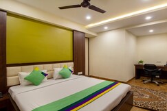 Treebo Royal Orbit, Metropoliton