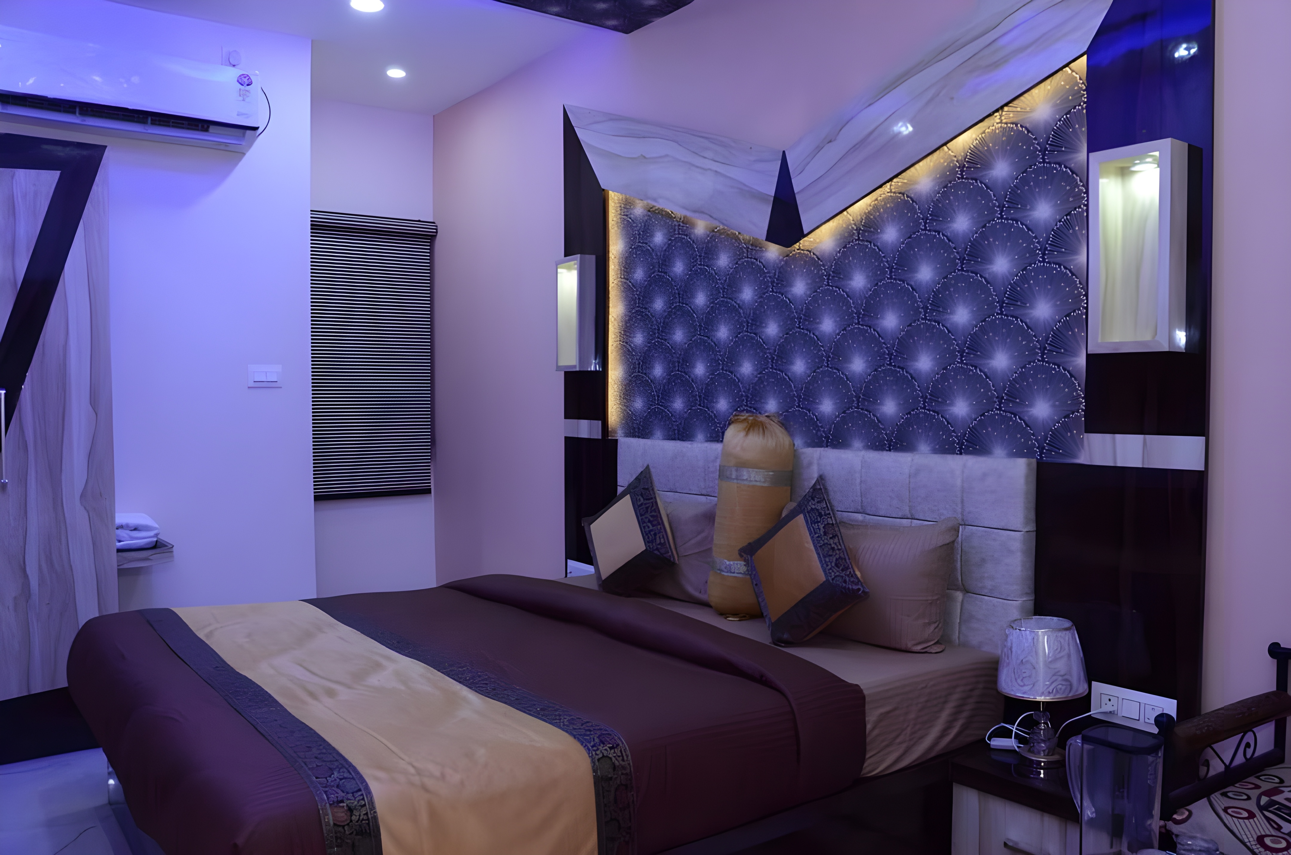 Hotel Singh Residency - Tap to explore photos