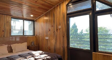 Hotel Basera Room Type - Premium Family Room
