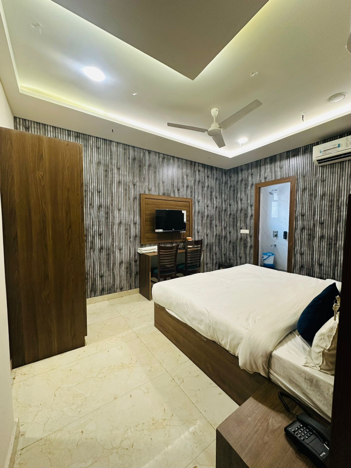 HOTEL NANDANI PALACE - Tap to explore photos