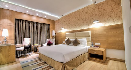 BEST WESTERN Summerlea Room Type - 1 King Bed, Non-Smoking, Superior Room, Flat Screen Television, Mini Bar, Coffee And Tea Maker, Hair BEST WESTERN Summerlea Room Type - 1 King Bed, Non-Smoking, Superior Room, Flat Screen Television, Mini Bar, Coffee And Tea Maker, Hair