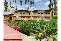 Lonchay Villa Sankar