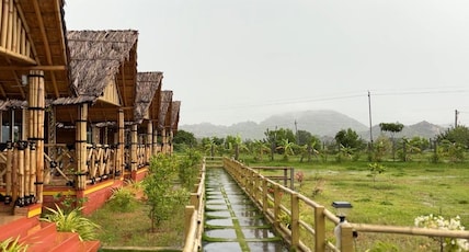 Mowglis Guest House and Cafe Room Type - AC Bamboo Cottage Room - Balcony and Mountain View Mowglis Guest House and Cafe Room Type - AC Bamboo Cottage Room - Balcony and Mountain View