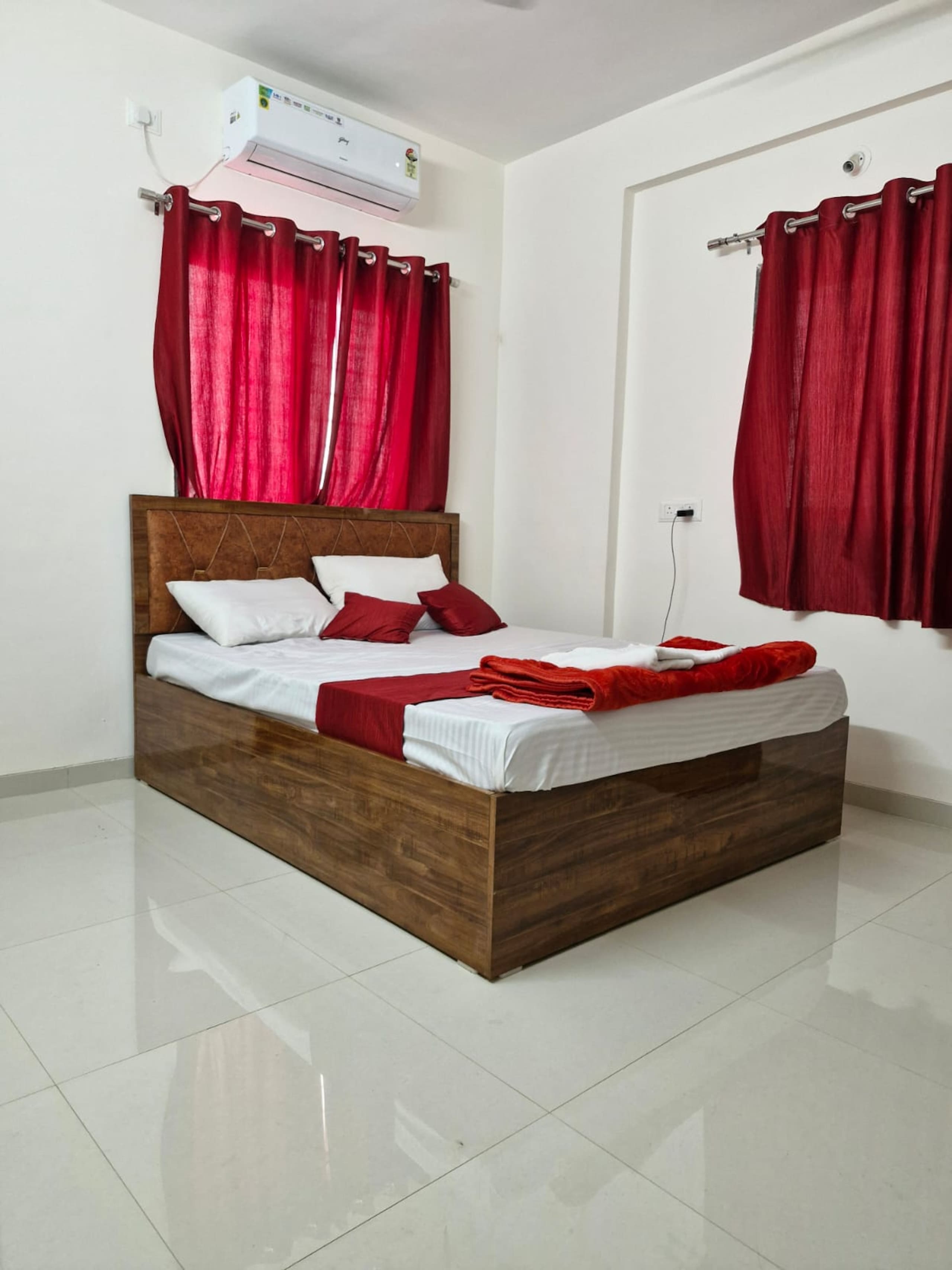 1BHK Comfy Stay 5 by sunshine comfystay - Tap to explore photos