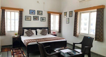 Gadh Ganesh Home Stay Room Type - Deluxe Double Room
