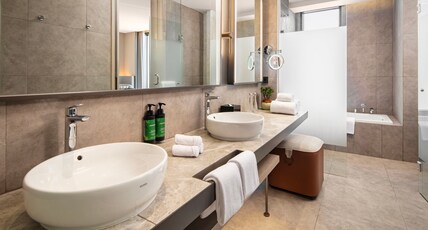 Crowne Plaza LABUAN BAJO by IHG Room Type - 1 King Suite
