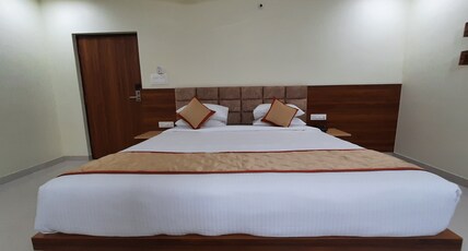 HOTEL 8th MILE SUITES Room Type - EXECUTIVE ROOM