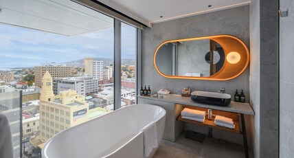 Crowne Plaza HOBART Room Type - 1 King Junior Suite Lounge Access City View