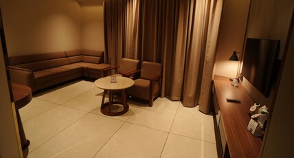Johns Regency Room Type - 1 Bedroom Suite