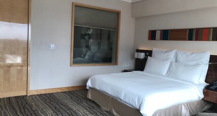 Hilton Chennai Room Type - King Hilton Deluxe Room  with Bathtub