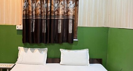 Mala Guest House Room Type - Deluxe room