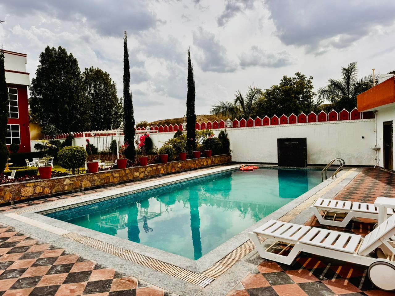 Ara Villa Queen |Entire 5 BHK with Private Pool - Tap to explore photos