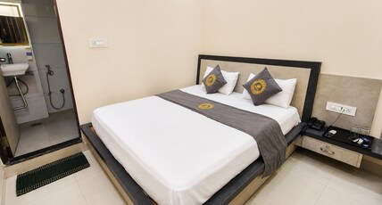 HOTEL PUJARI Room Type - LUXURY DOUBLE ROOM