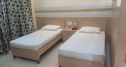 Indo Hokke Hotel Room Type - Deluxe Quadruple Room