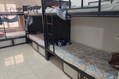Takua Apartment