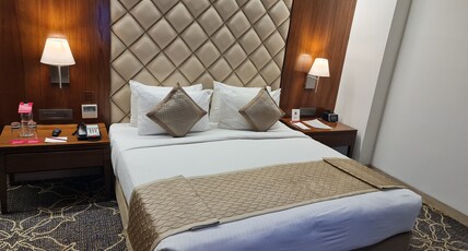 Ramada by Wyndham Gandhidham Shinay Room Type - 1 King Bed, Junior Suite, Non-Smoking