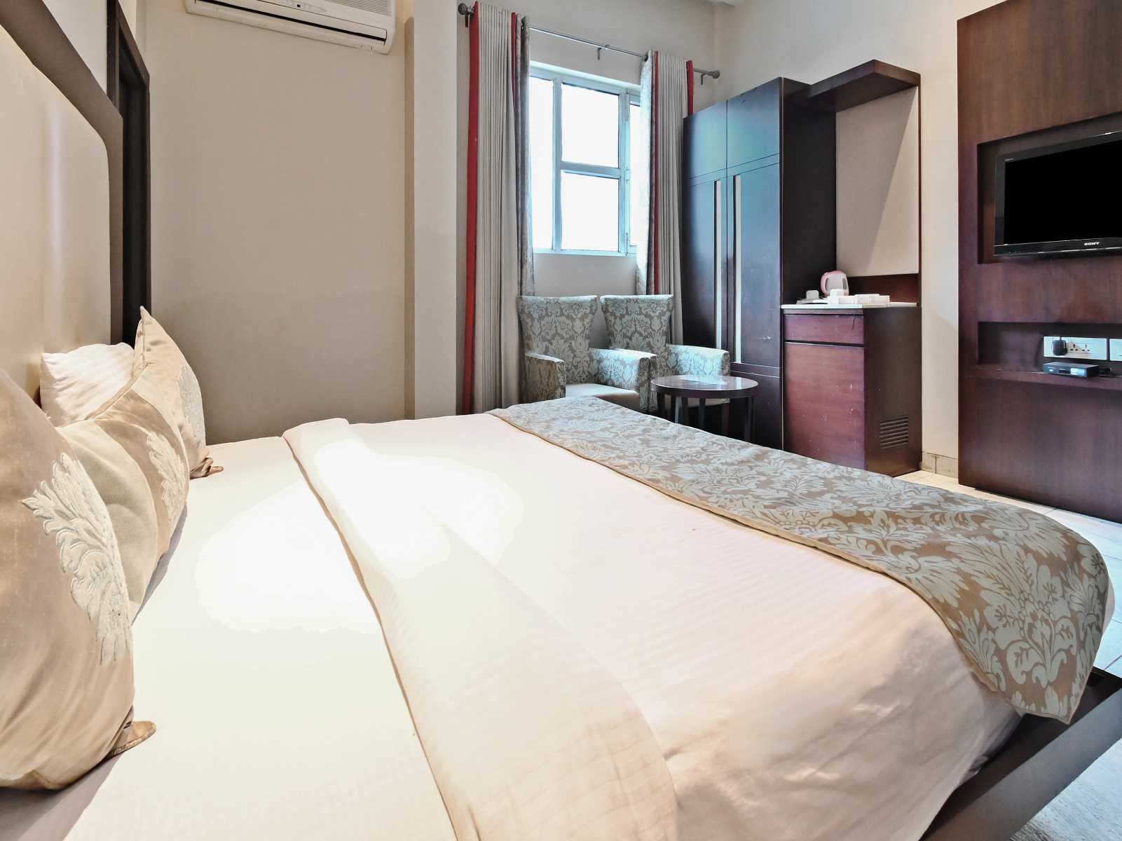 Hotel Samrat Heavens - Tap to explore photos