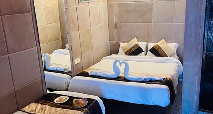 Hotel Ganges Majestic Room Type - Luxury Triple Room