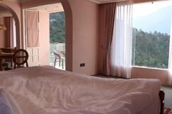 Ahsaas Mountain View Studio Apartment