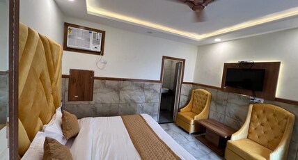 The Singh Axis Room Type - Deluxe Double Room