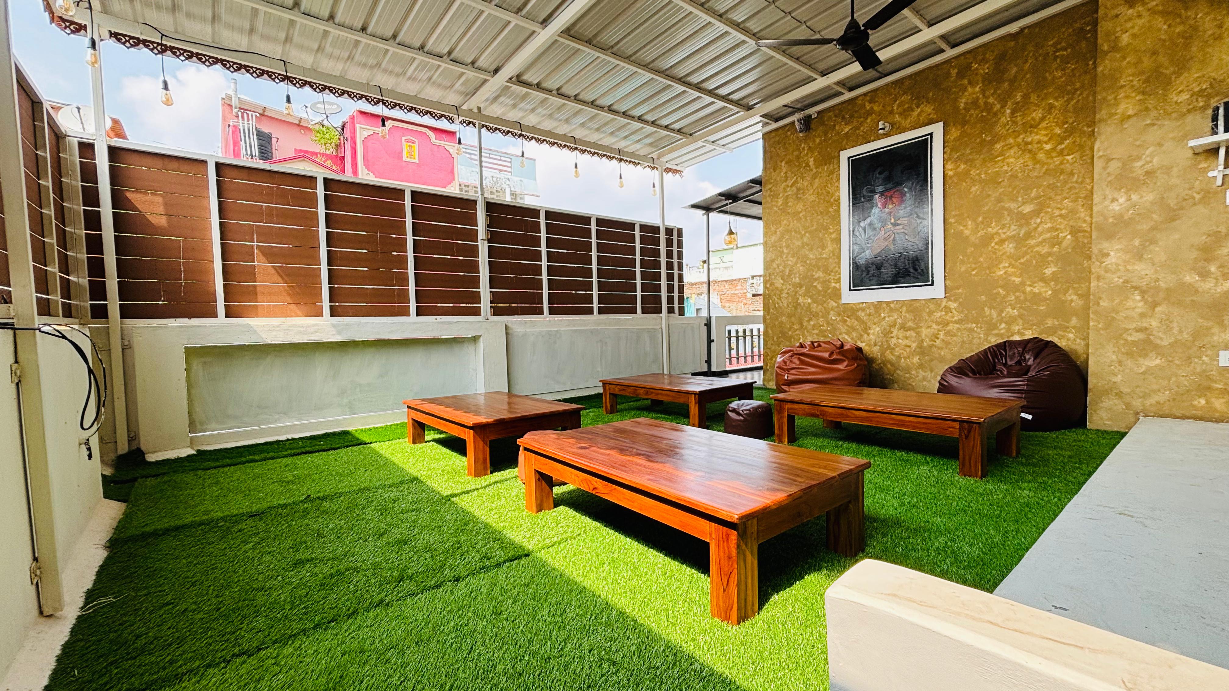 BUNK HUB HOSTEL - Tap to explore photos
