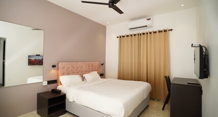 7 The Business Hotel Room Type - Deluxe AC Room